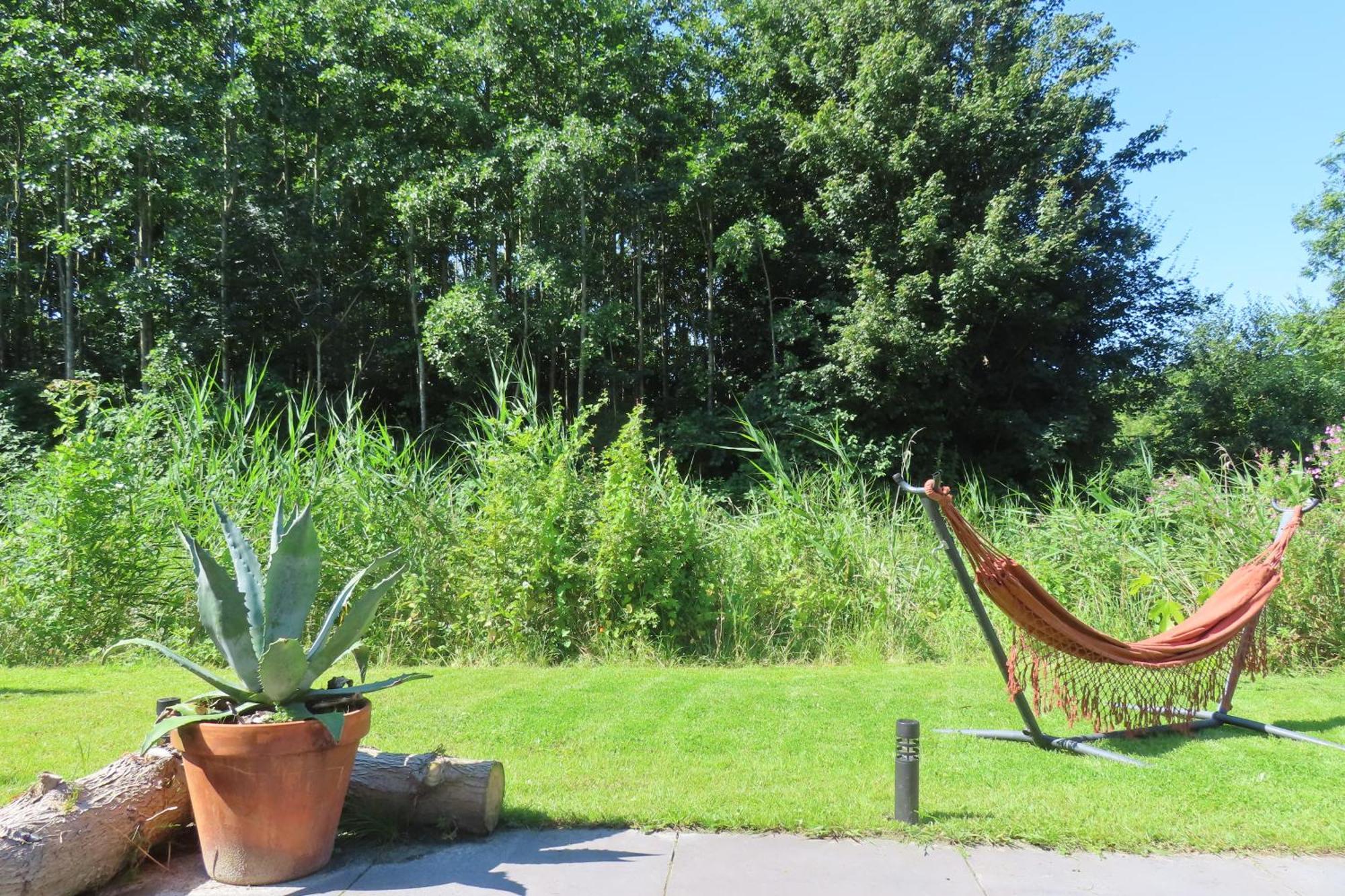 Tiny Botanic House Villa Tzummarum Exterior photo